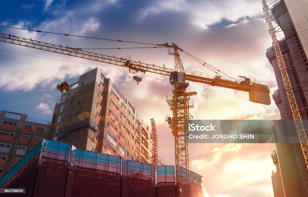 Construção civil é destaque na geração de empregos em março
